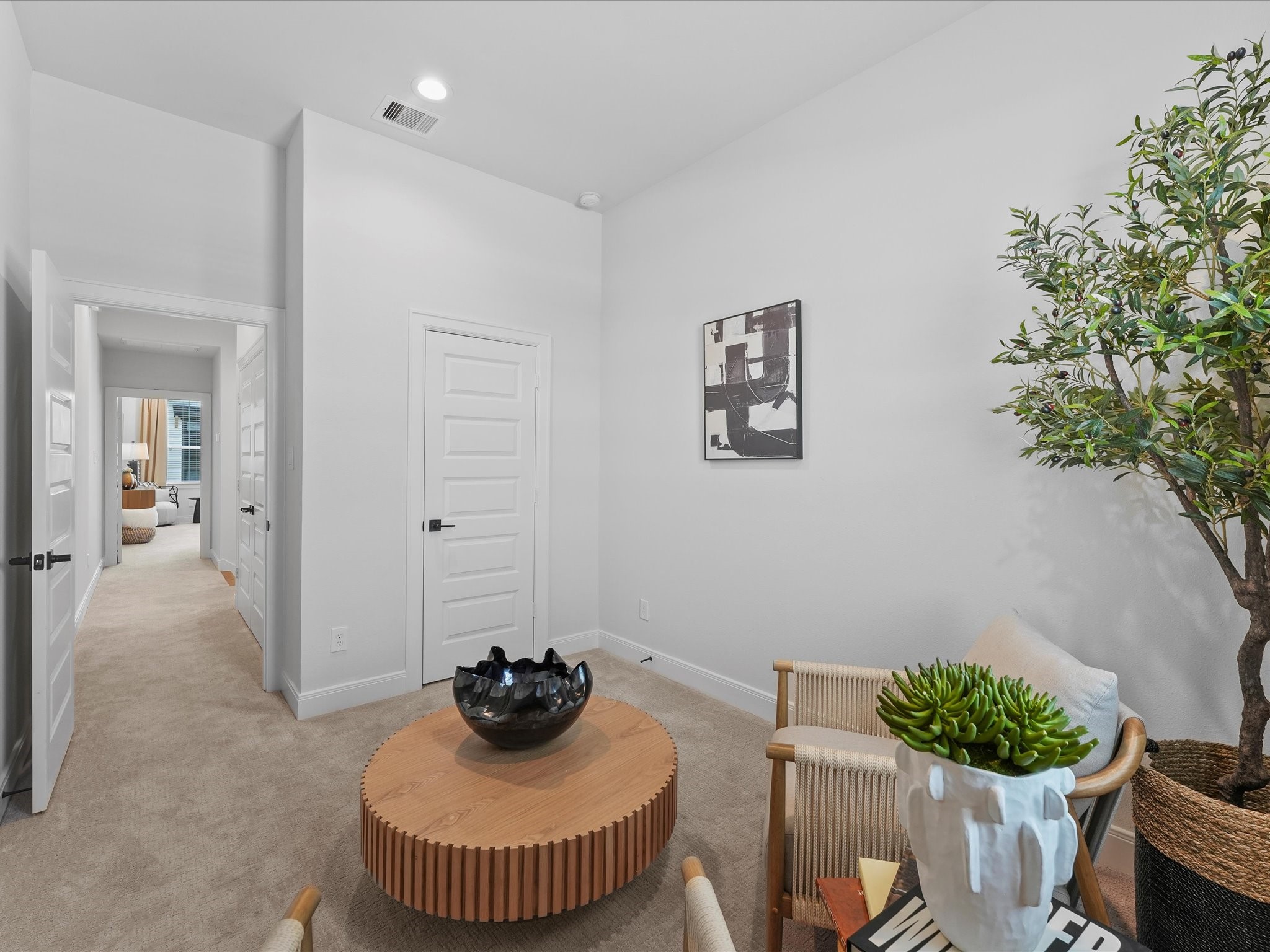 9216 Washington Heights Street Houston, TX 77063 - Photo 27 of 44 2nd Bedroom