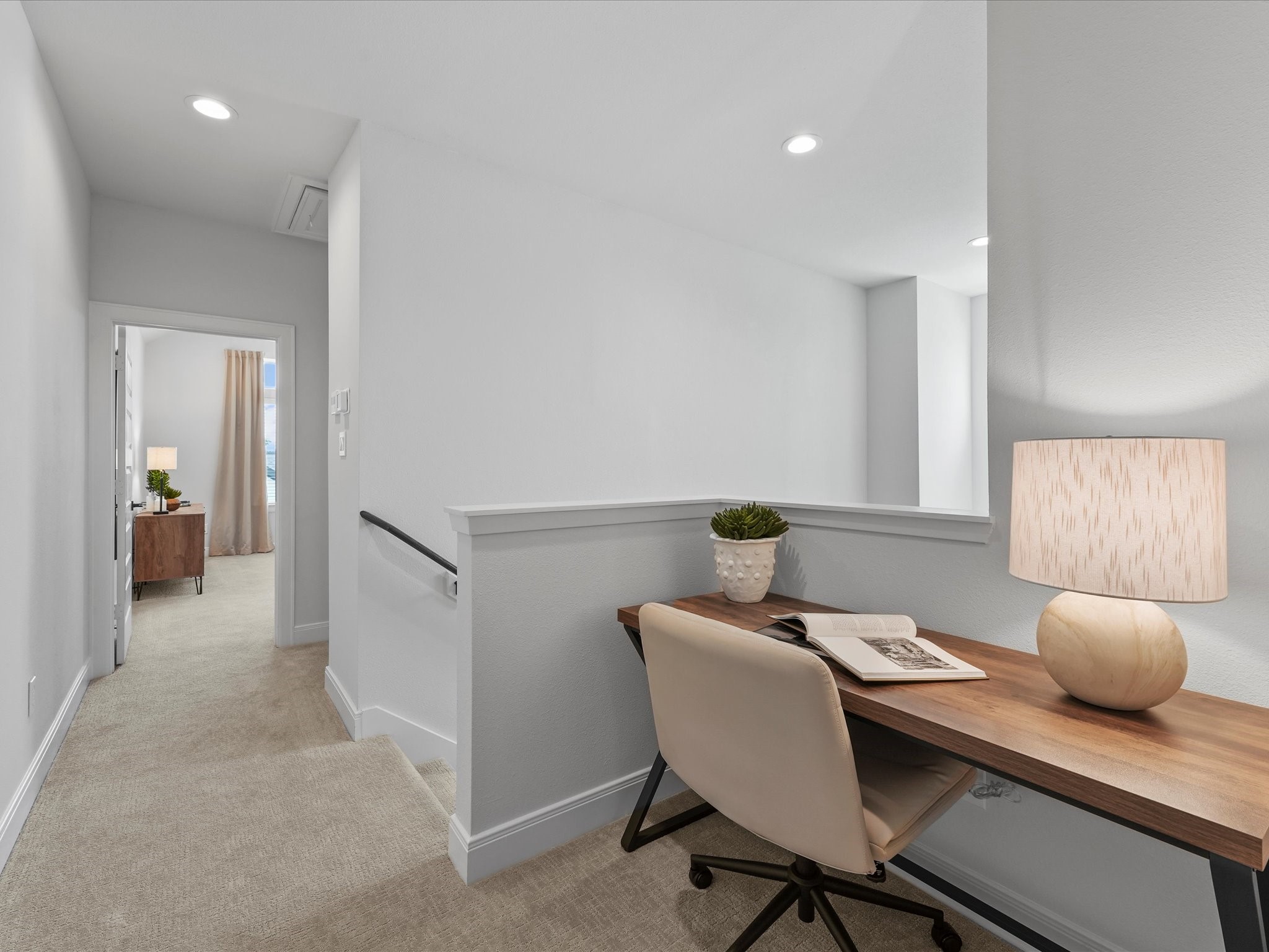 9216 Washington Heights Street Houston, TX 77063 - Photo 37 of 44 Work from Home Space