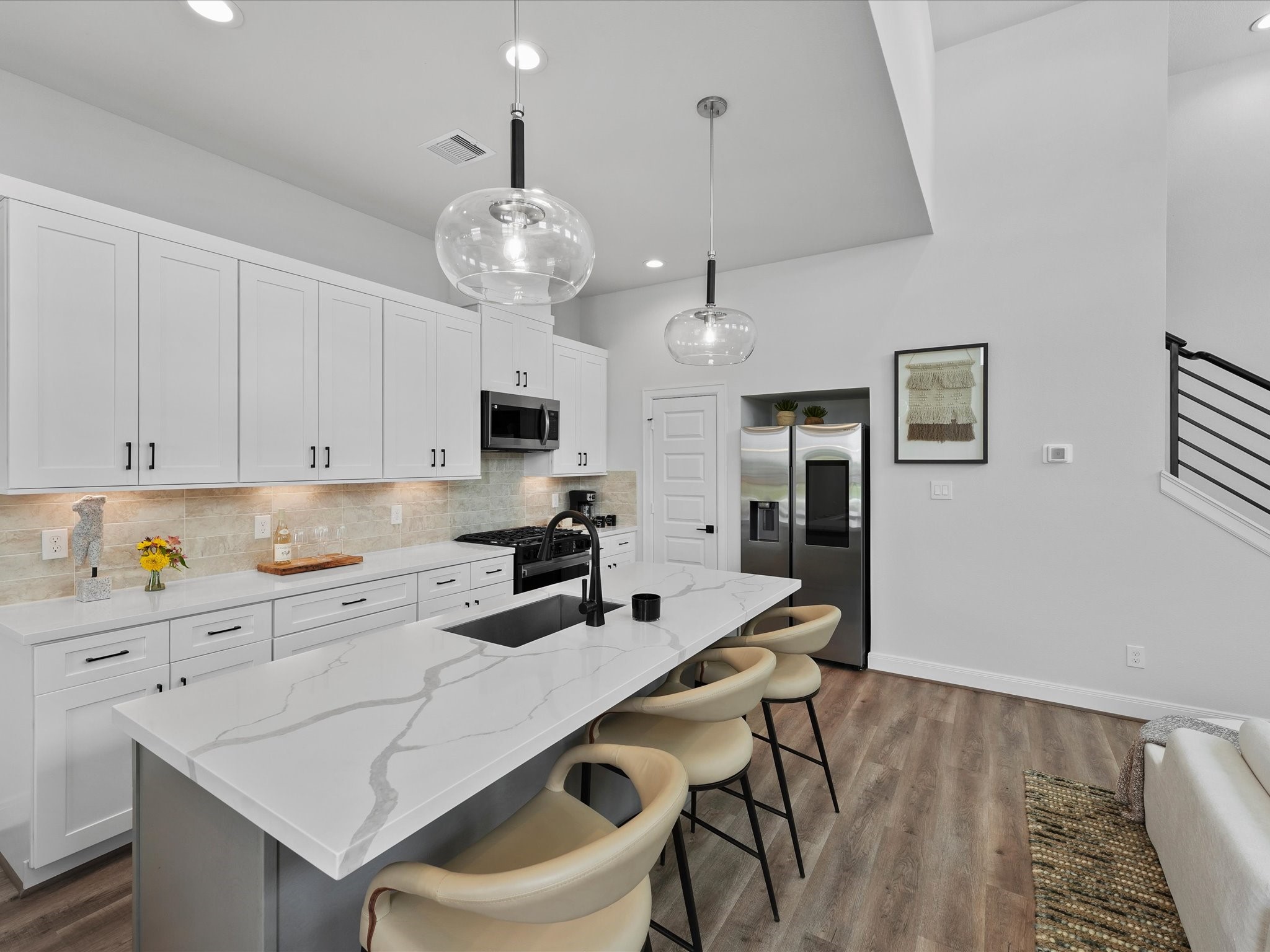 9216 Washington Heights Street Houston, TX 77063 - Photo 10 of 44