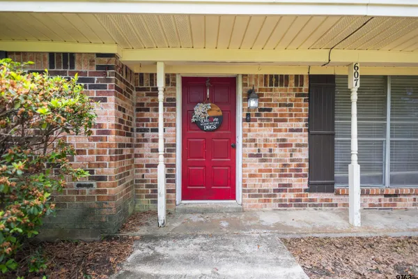$149,000 | 607 Beverly Drive, Carthage, TX 75633