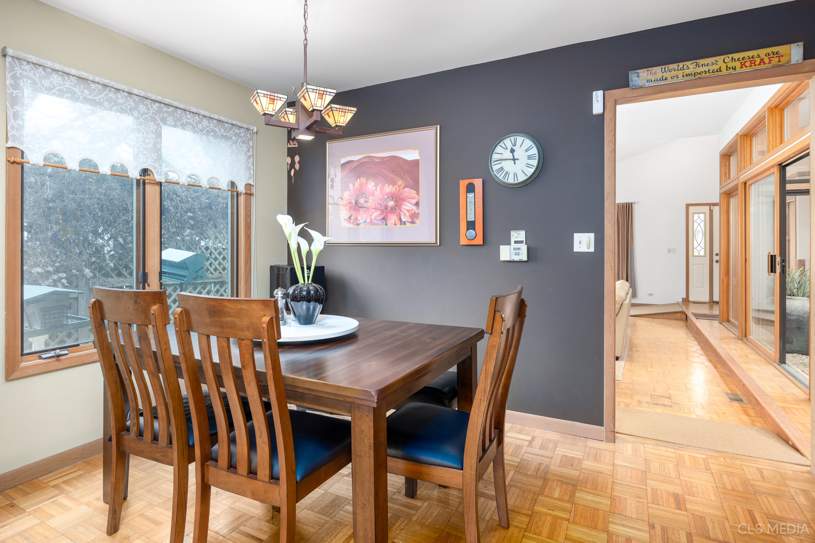 404 South Oak Street Palatine, IL 60067 - Photo 7 of 26 Gallery Image 7