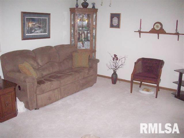 1822 Lincoln Road Bettendorf, IA 52722 - Photo 2 of 17 Gallery Image 2