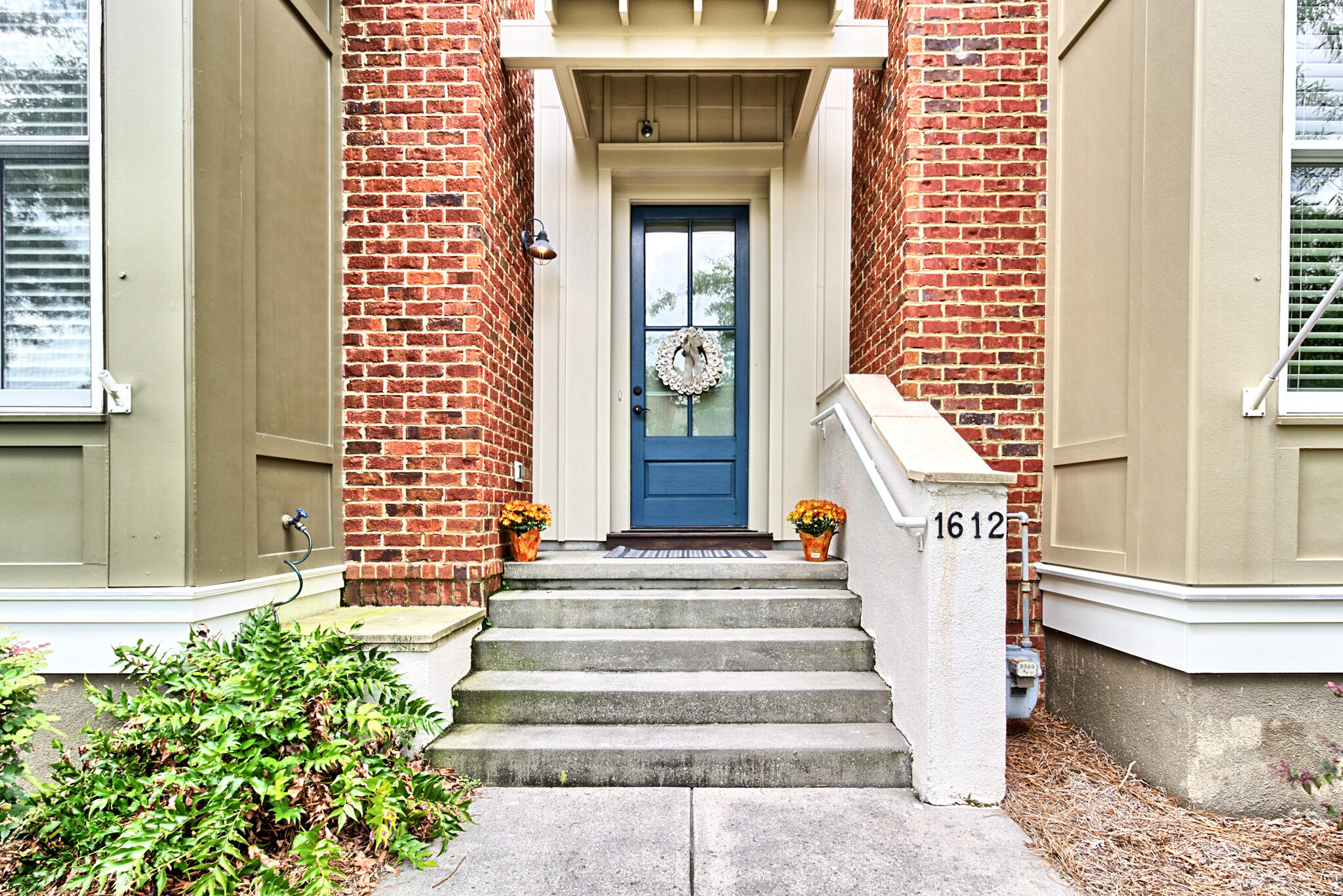 1612 Grey Marsh Road Mount Pleasant, SC 29466 - Photo 3 of 27 Front entrance
