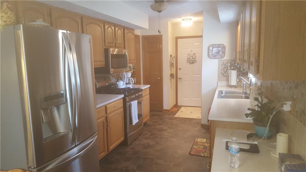 633 Green Ridge Drive Avon, IN 46123 - Photo 5 of 37 Gallery Image 5