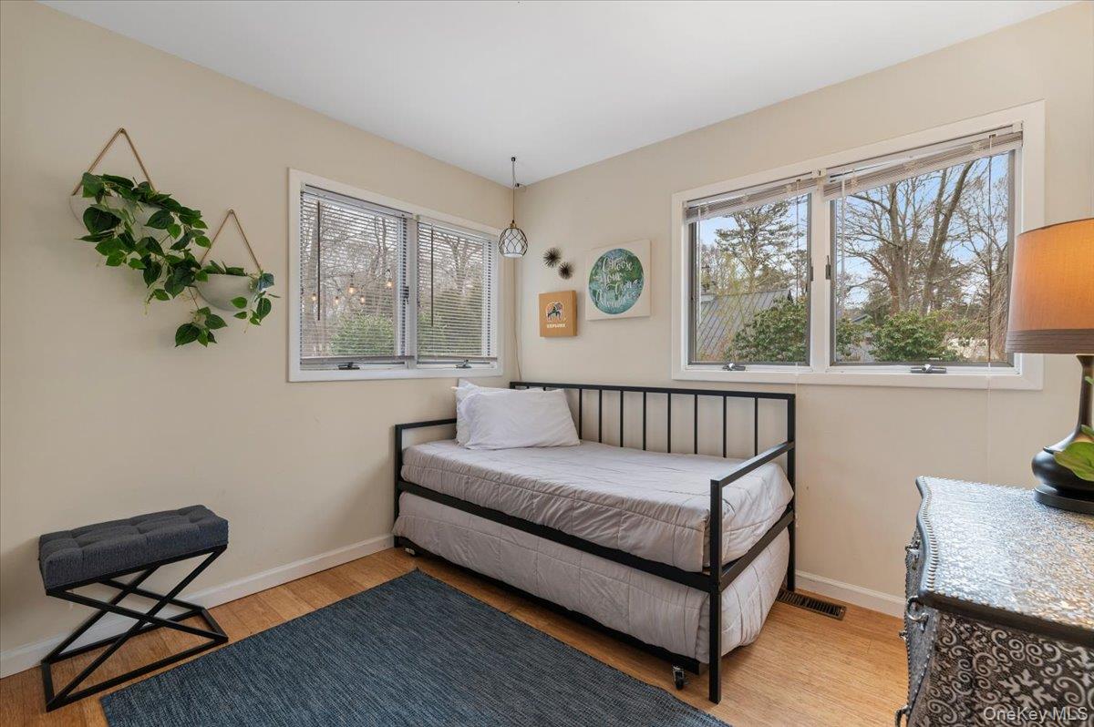 98 Squiretown Road Hampton Bays, NY 11946 - Photo 21 of 36