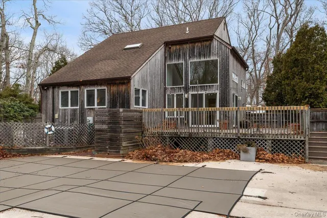 $988,000 | 98 Squiretown Road, Hampton Bays, NY 11946