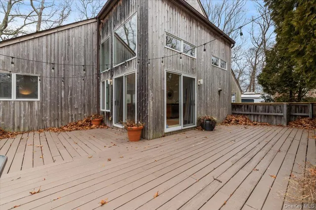 $988,000 | 98 Squiretown Road, Hampton Bays, NY 11946