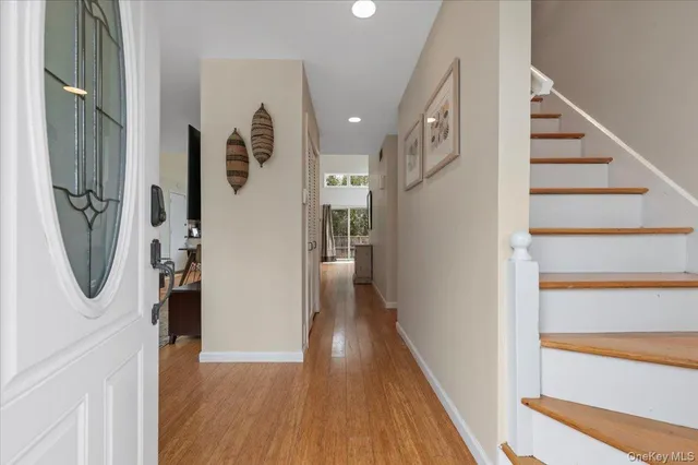 $988,000 | 98 Squiretown Road, Hampton Bays, NY 11946