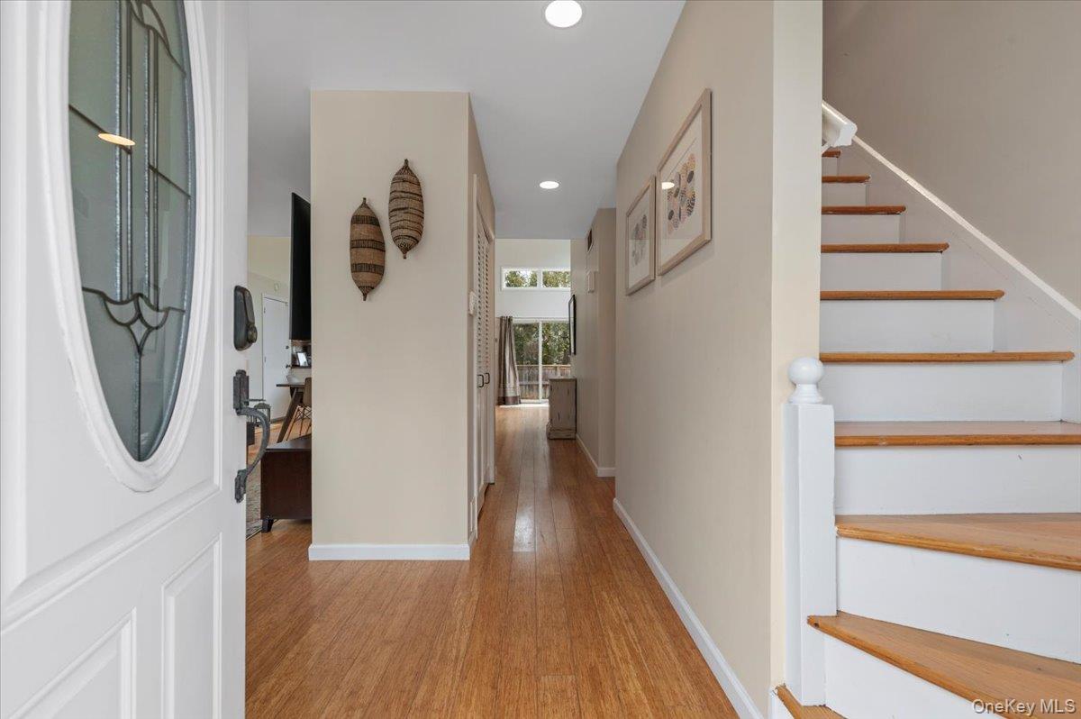 98 Squiretown Road Hampton Bays, NY 11946 - Photo 7 of 36