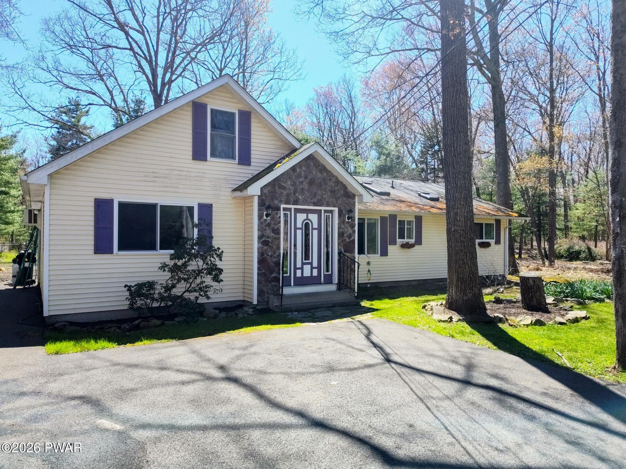 134 Weasel Road Dingmans Ferry, PA 18328 - Photo 2 of 29