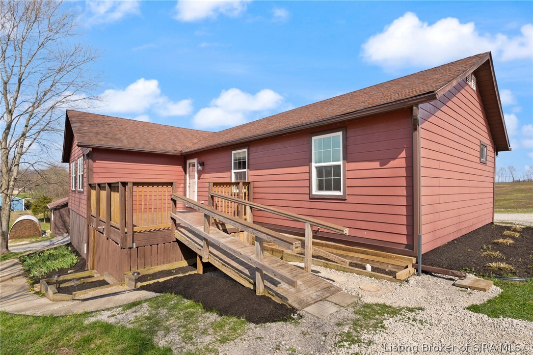 1120 Highway 335 Corydon, IN 47112 - Photo 4 of 49