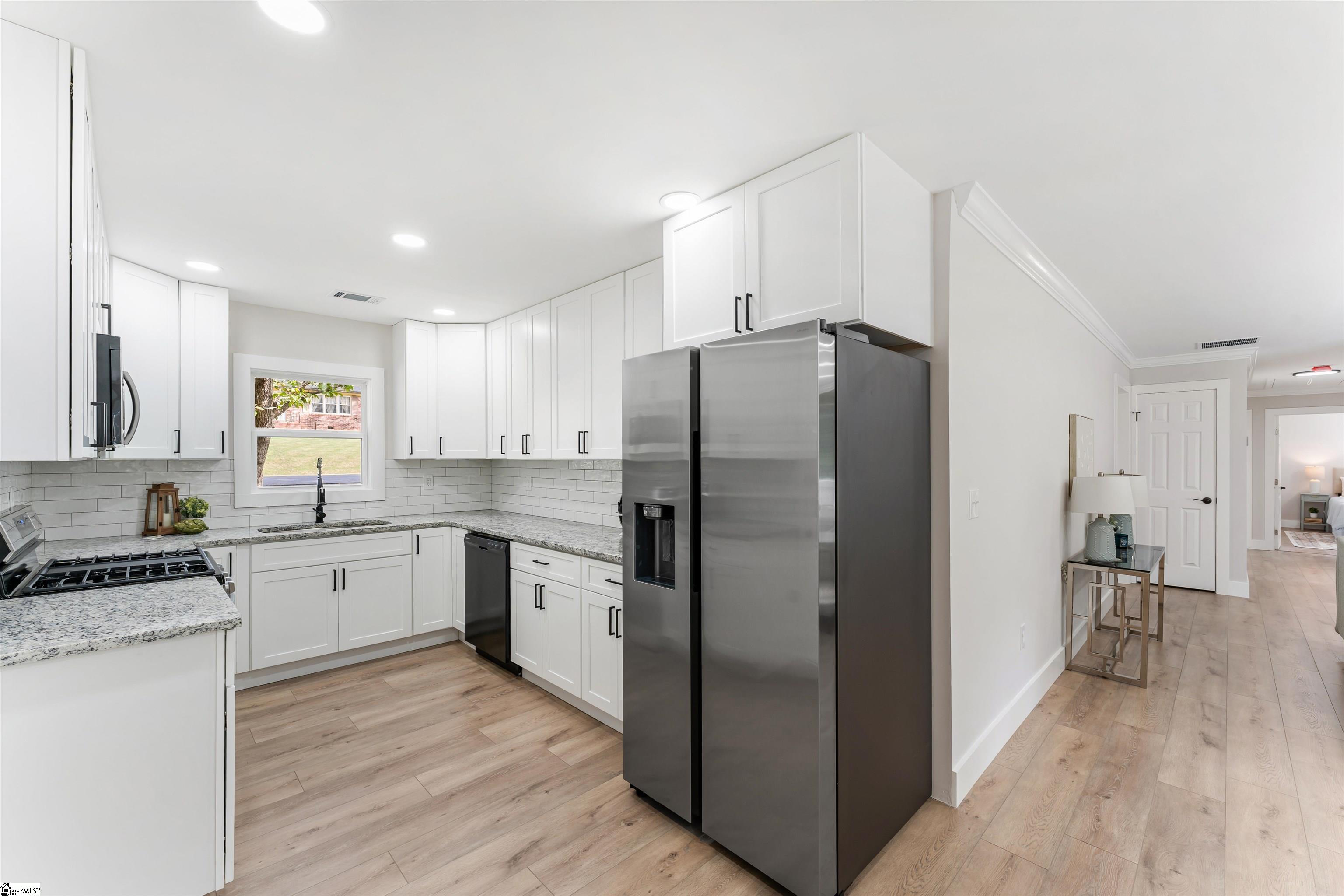 1 Longmeadow Road Taylors, SC 29687 - Photo 13 of 34