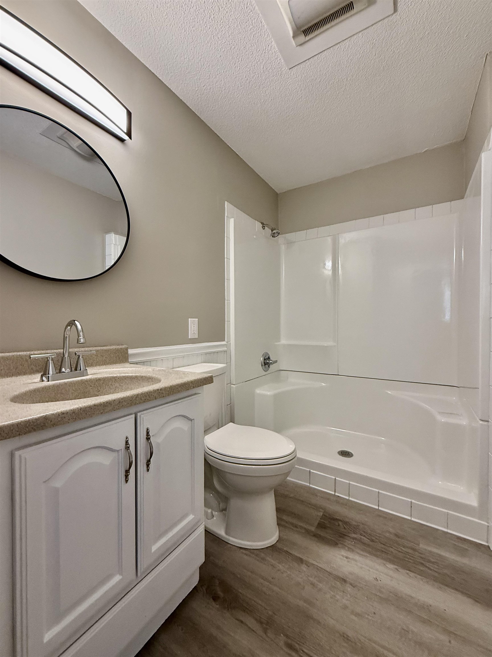 22 Mammoth Road Hooksett, NH 03106 - Photo 9 of 44