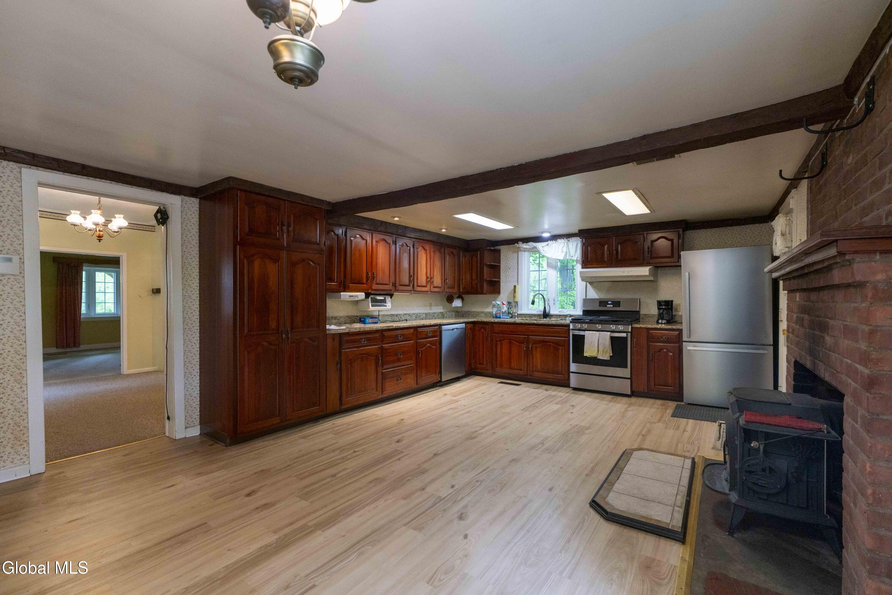 62 Paisley Road Milton, NY 12020 - Photo 10 of 26 62 Paisley-6