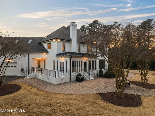 $1,750,000 | 911 White Horse Drive, Greenville, NC 27834