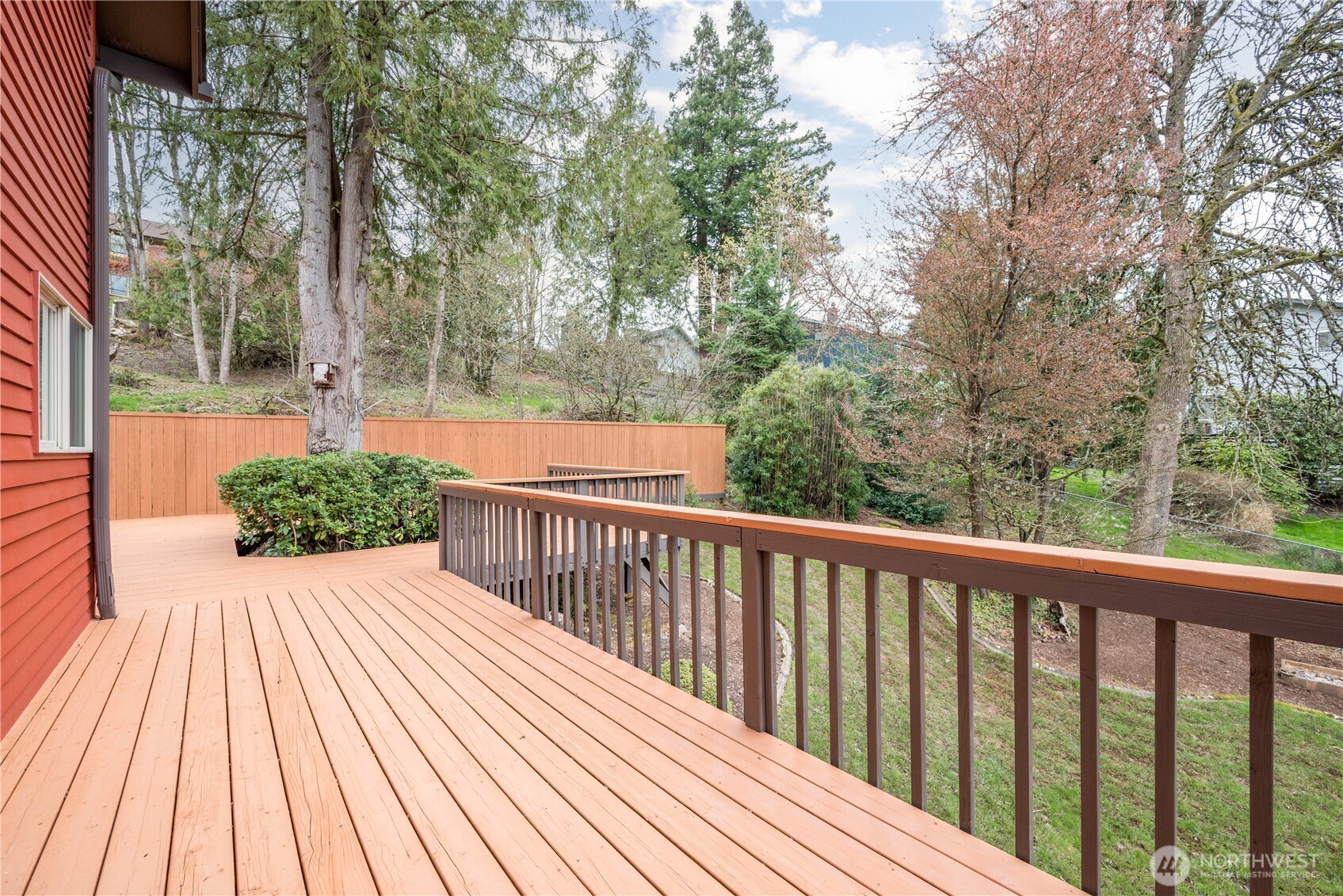 12 City View Boulevard Longview, WA 98632 - Photo 33 of 40 a view of backyard with a deck and wooden floor