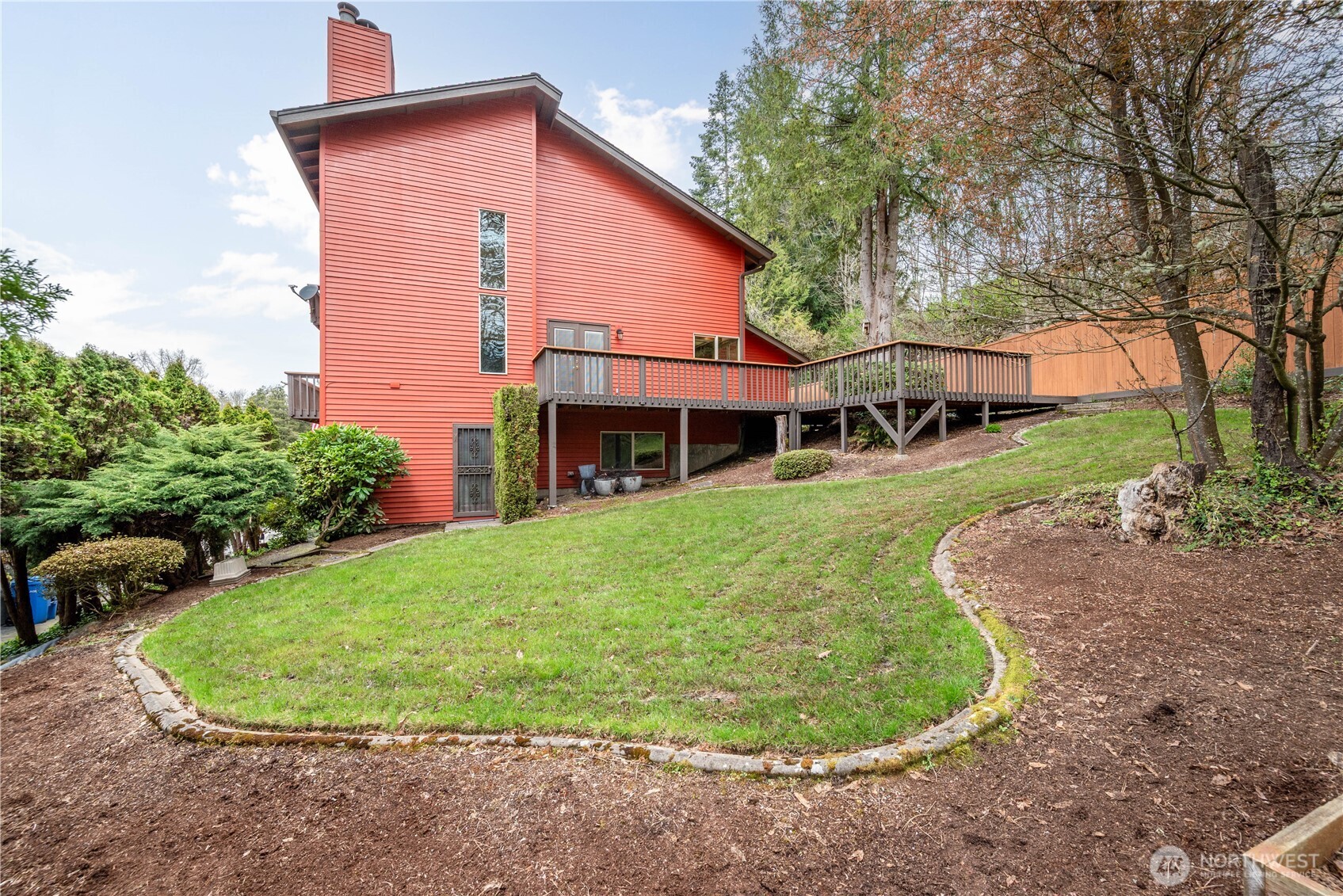 12 City View Boulevard Longview, WA 98632 - Photo 38 of 40 front view of a house with a yard
