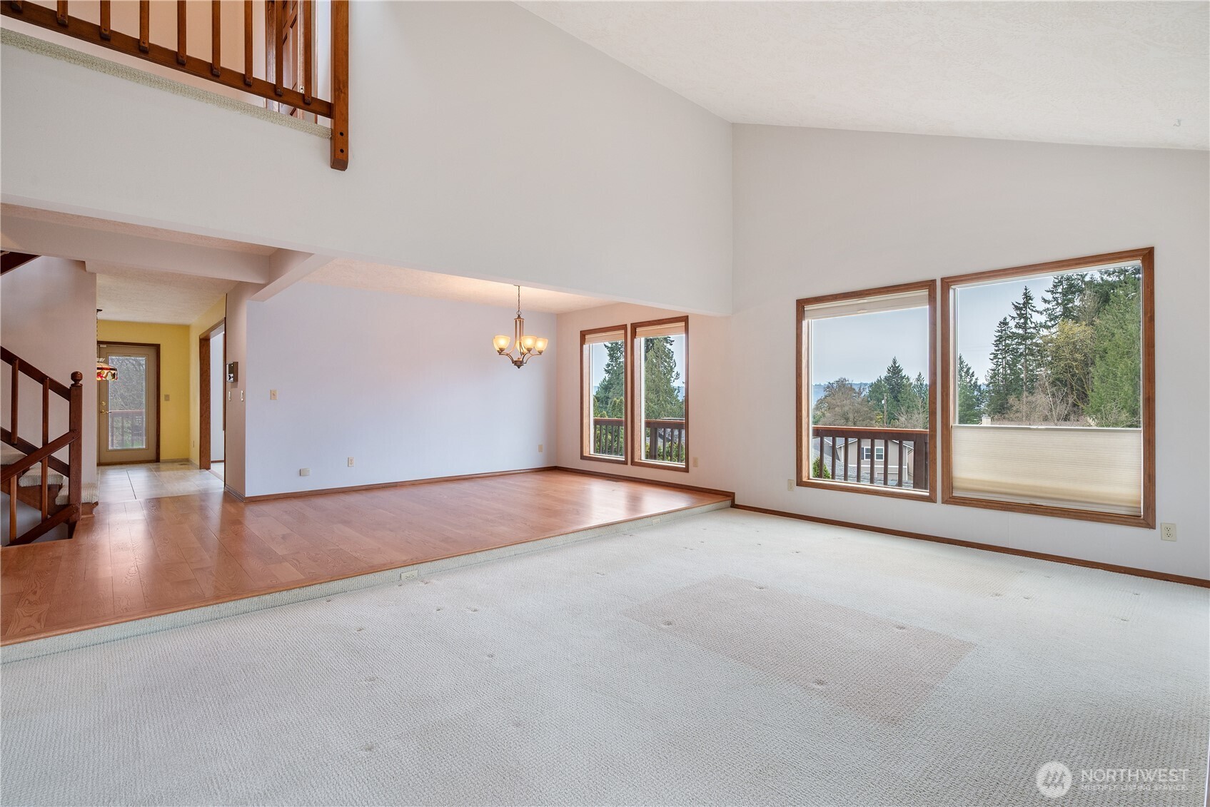 12 City View Boulevard Longview, WA 98632 - Photo 5 of 40 a view of an empty room with a window