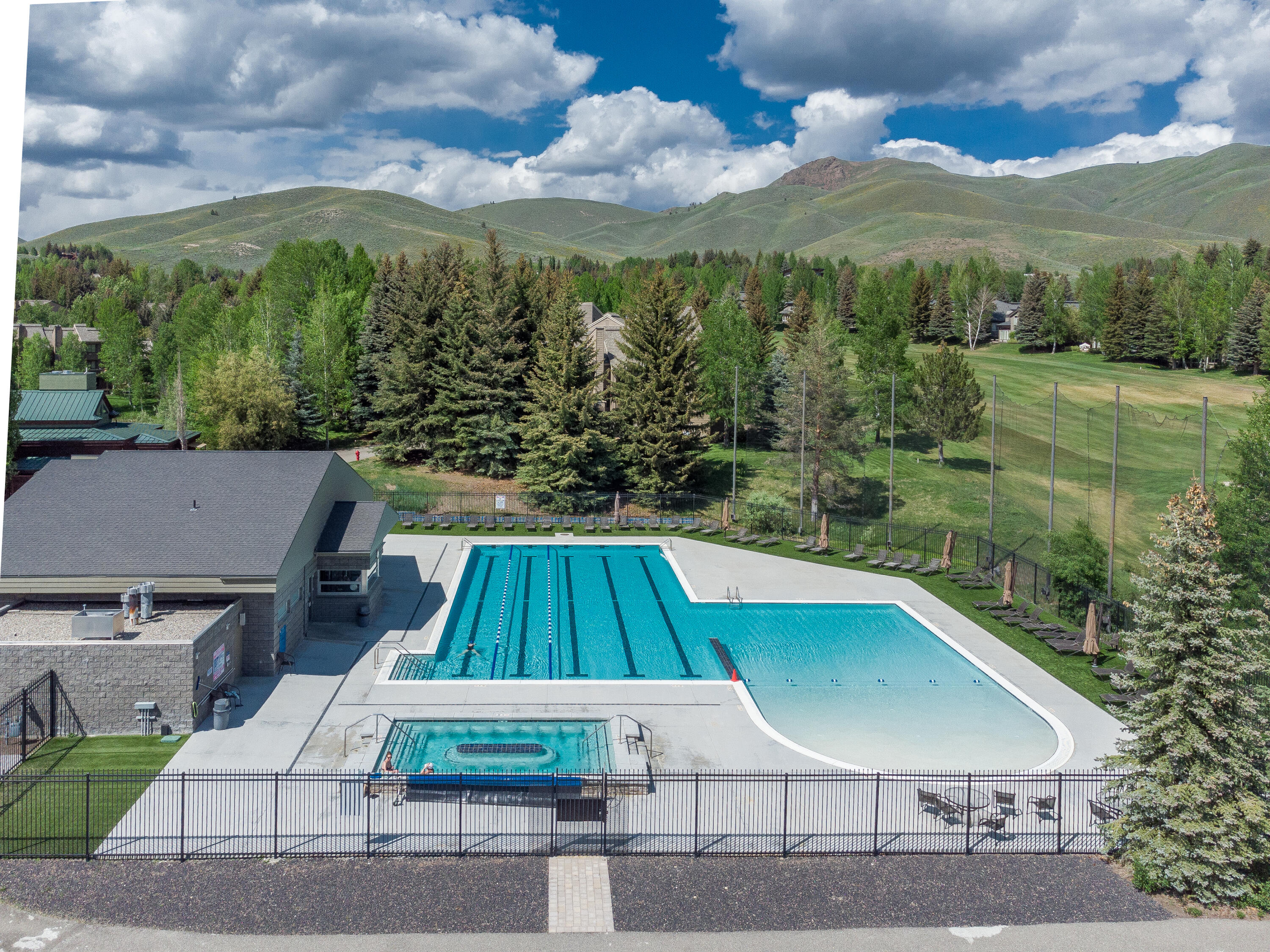 111 Angani Way, Unit 2069 Sun Valley, ID 83353 - Photo 10 of 14 111 Angani Way 2069