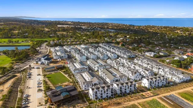 $1,150,000 | 1400 Anacona Place, Unit 105, Encinitas, CA 92024