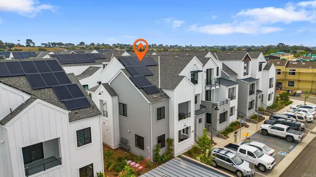 $1,150,000 | 1400 Anacona Place, Unit 105, Encinitas, CA 92024