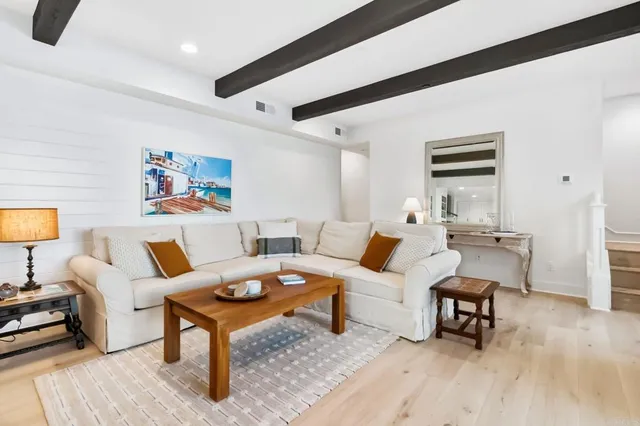 $1,150,000 | 1400 Anacona Place, Unit 105, Encinitas, CA 92024
