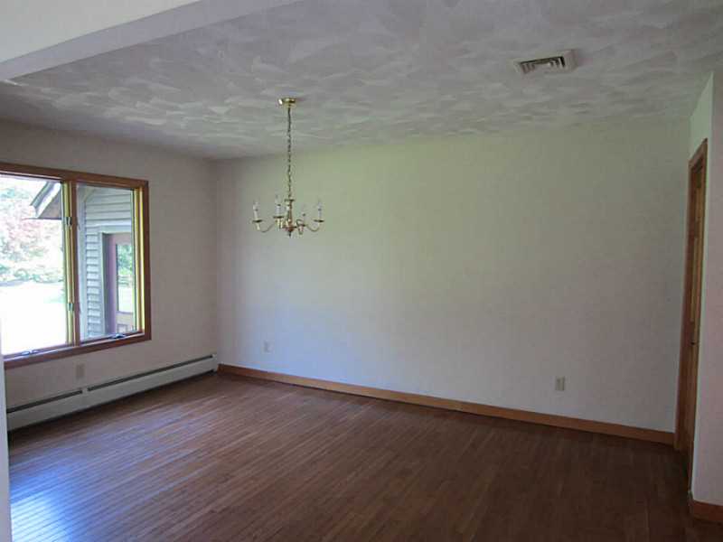116 Clarke Road Hope, RI 02831 - Photo 11 of 25 Dining Room.