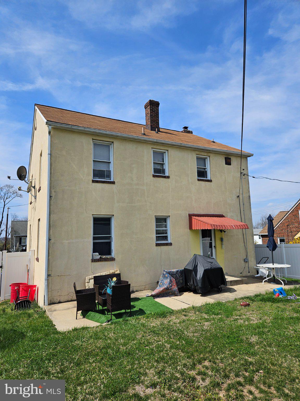 4005 3rd Street Baltimore, MD 21225 - Photo 5 of 7 Charming two-story home with yard.