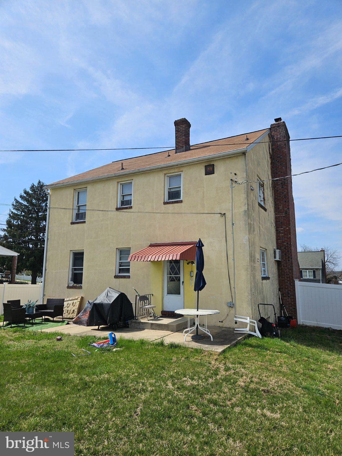 4005 3rd Street Baltimore, MD 21225 - Photo 7 of 7 Charming two-story home with yard.