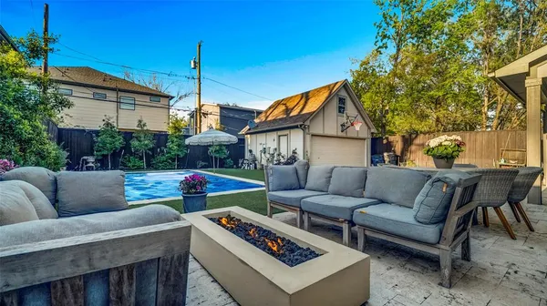 $9,500 | 5527 McCommas Boulevard, Dallas, TX 75206