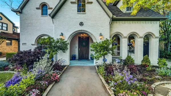 $9,500 | 5527 McCommas Boulevard, Dallas, TX 75206