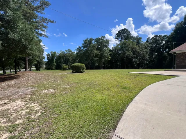 $1,600 | 7200 Highway 85, Laurel Hill, FL 32567