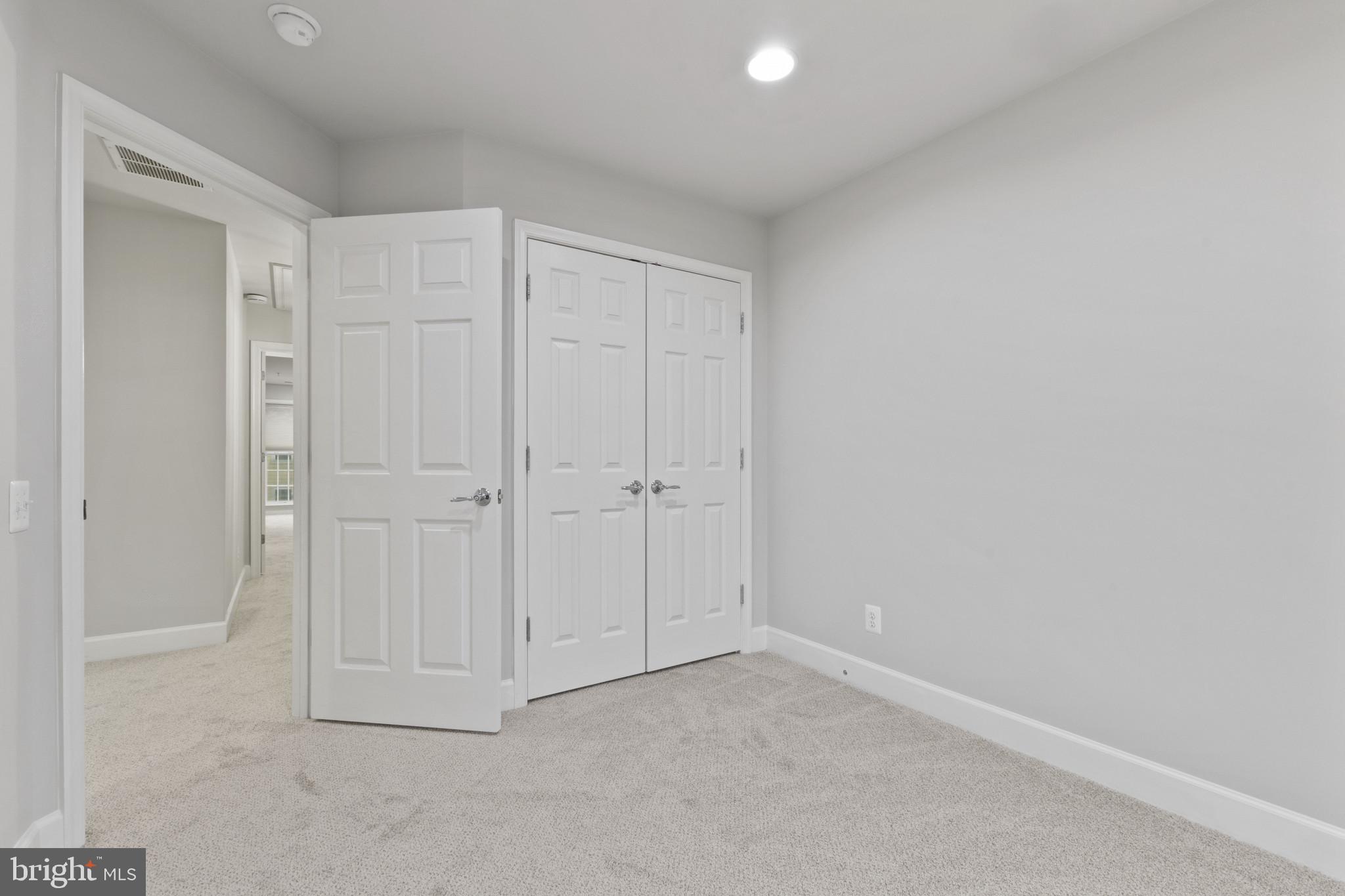 573 Dandelion Terrace Southeast Leesburg, VA 20175 - Photo 20 of 31 a view of an empty room