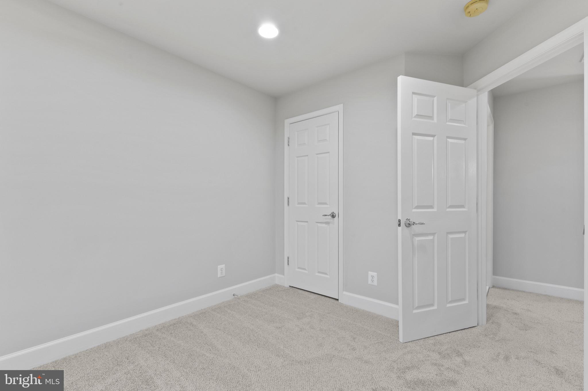 573 Dandelion Terrace Southeast Leesburg, VA 20175 - Photo 21 of 31 a view of an empty room