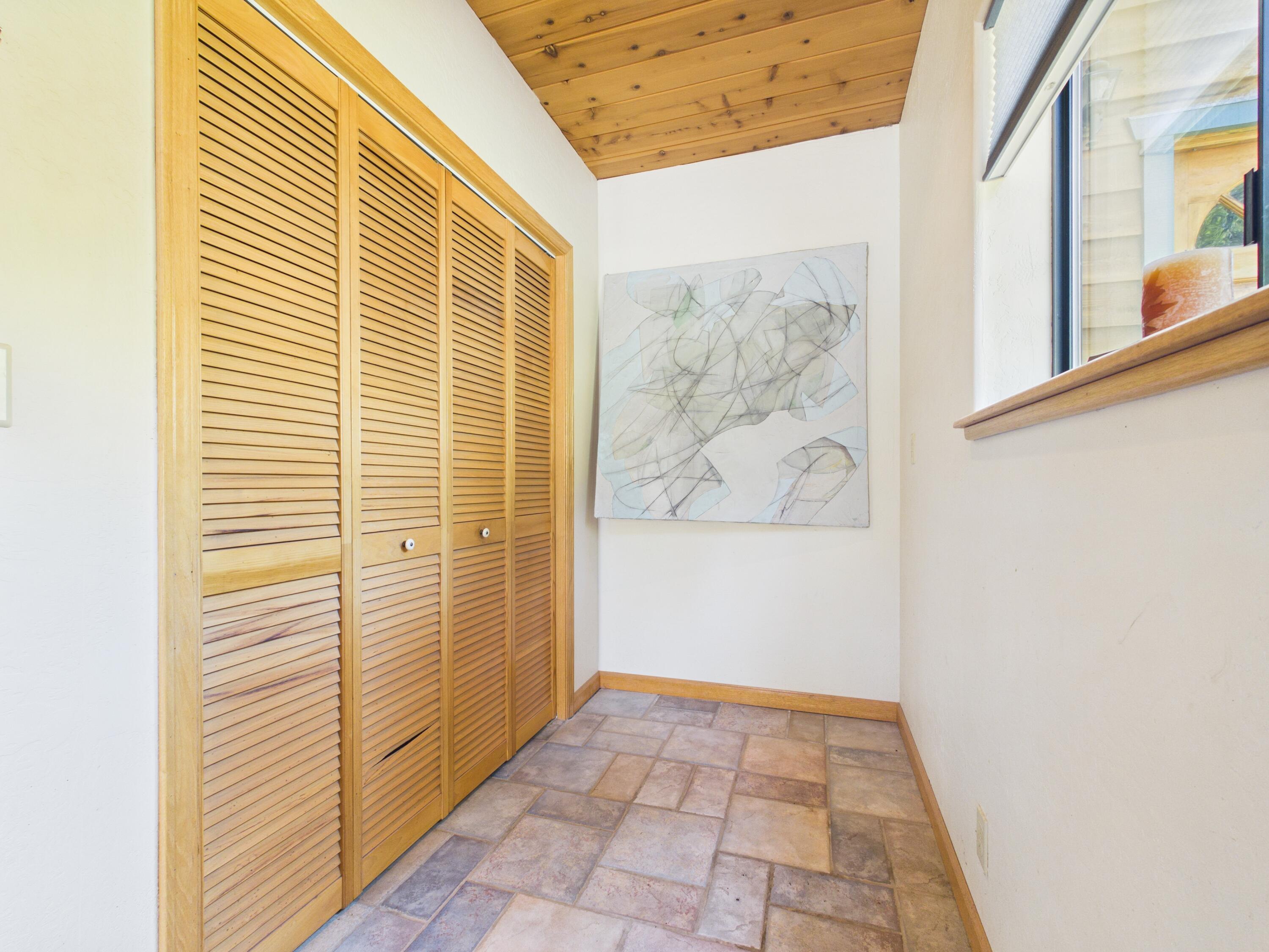 7926 Thomas Road Miranda, CA 95553 - Photo 18 of 83