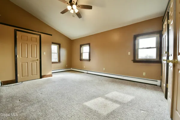 $2,975 | 467 County Road 75, Mechanicville, NY 12118