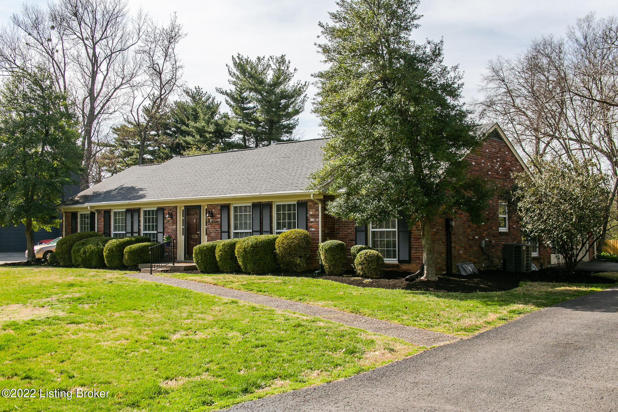 6109 Rodes Drive Louisville, KY 40222 - Photo 1 of 31 6109 Rodes Dr-10