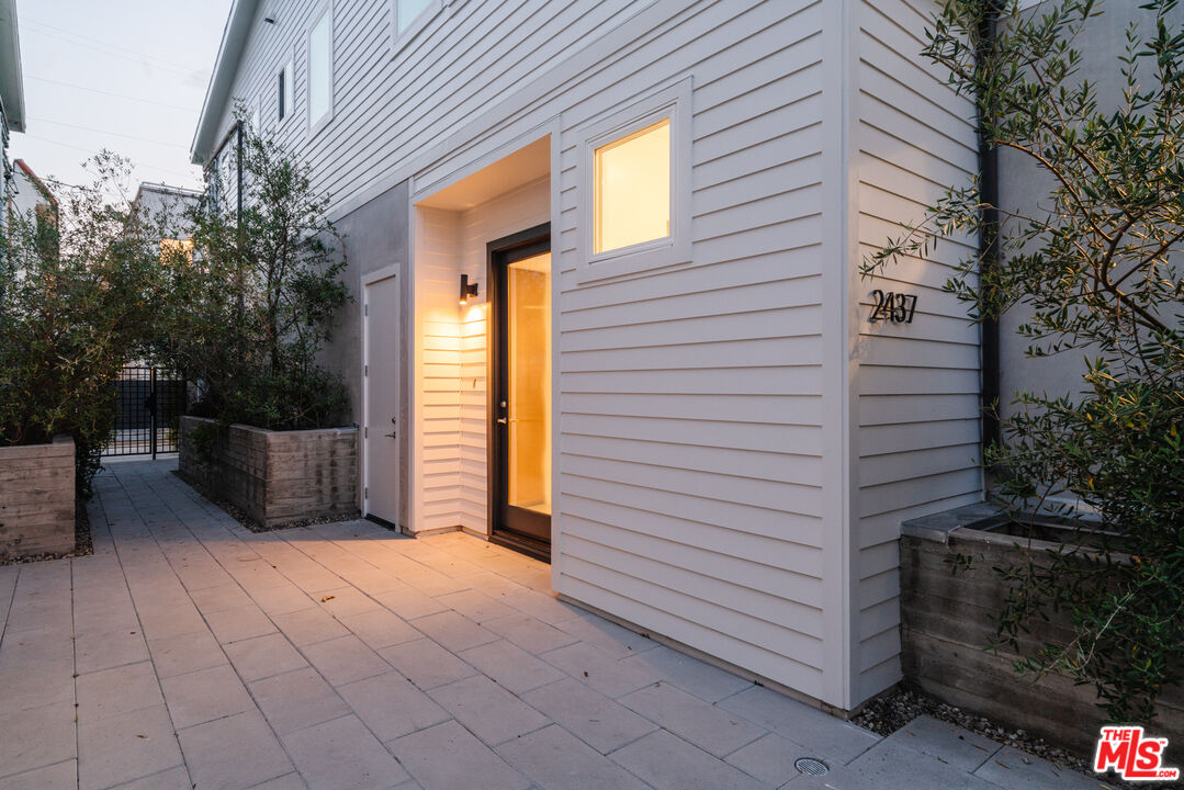 2437 Walnut Avenue Venice, CA 90291 - Photo 44 of 44 a view of a door and outdoor space