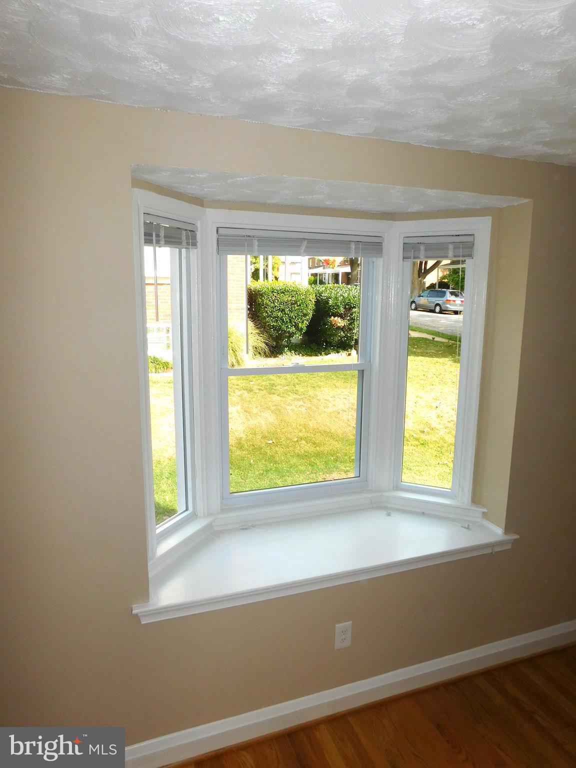 5610 Sagra Road Baltimore, MD 21239 - Photo 6 of 30 Living Room/New Windows