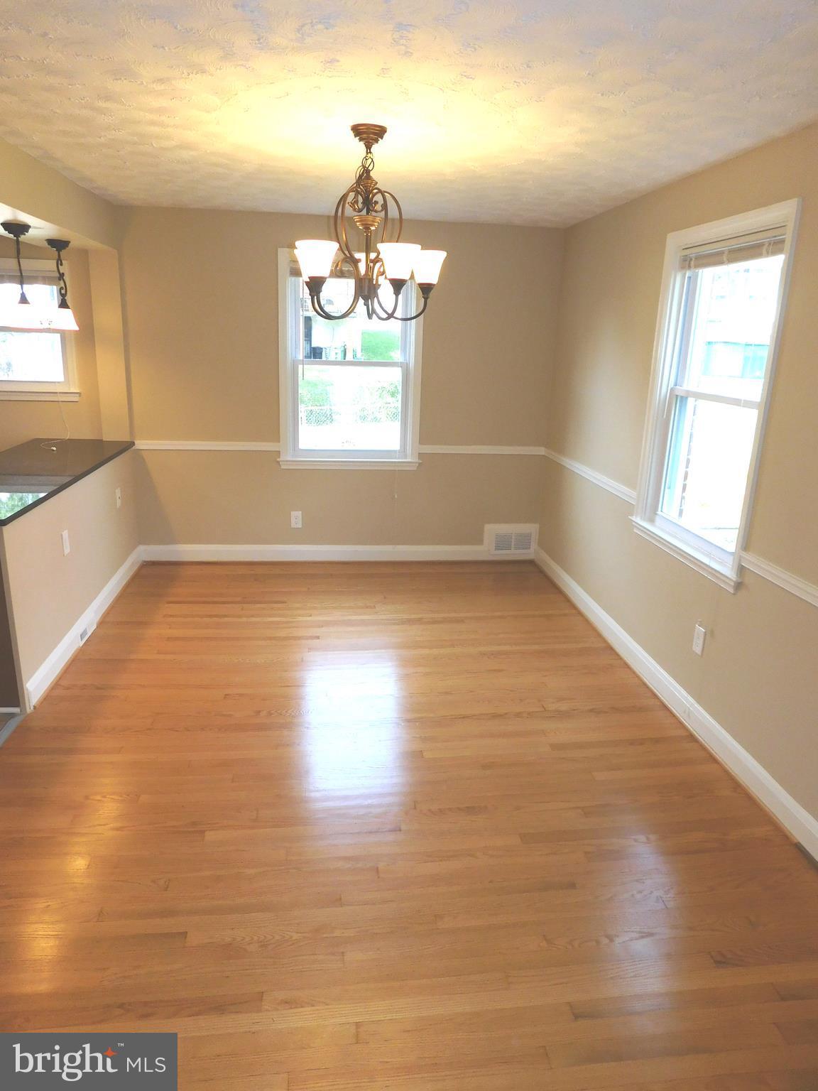 5610 Sagra Road Baltimore, MD 21239 - Photo 7 of 30 Dining Room