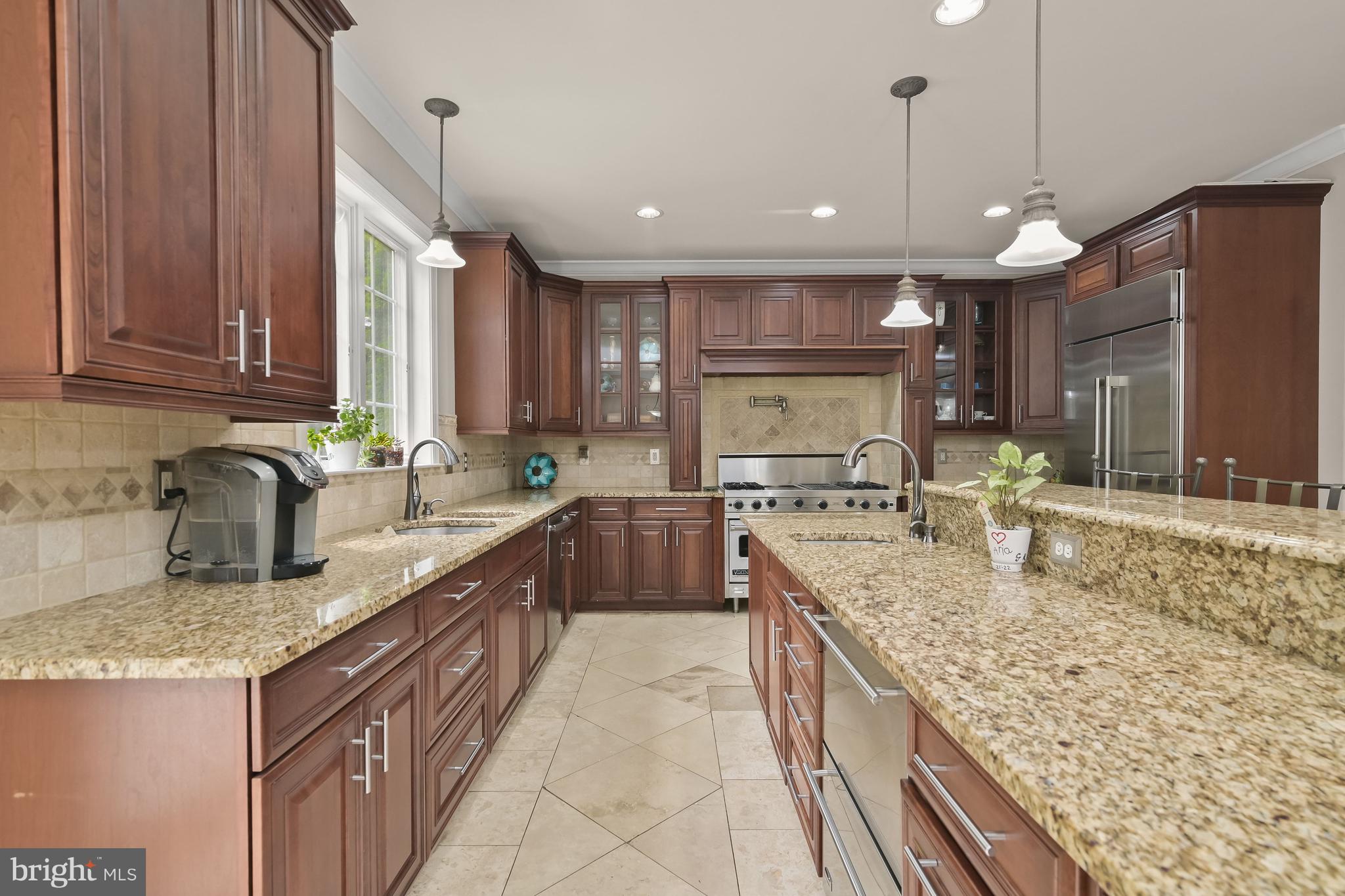 12042 Steven Lane Dunkirk, MD 20754 - Photo 15 of 79 Kitchen