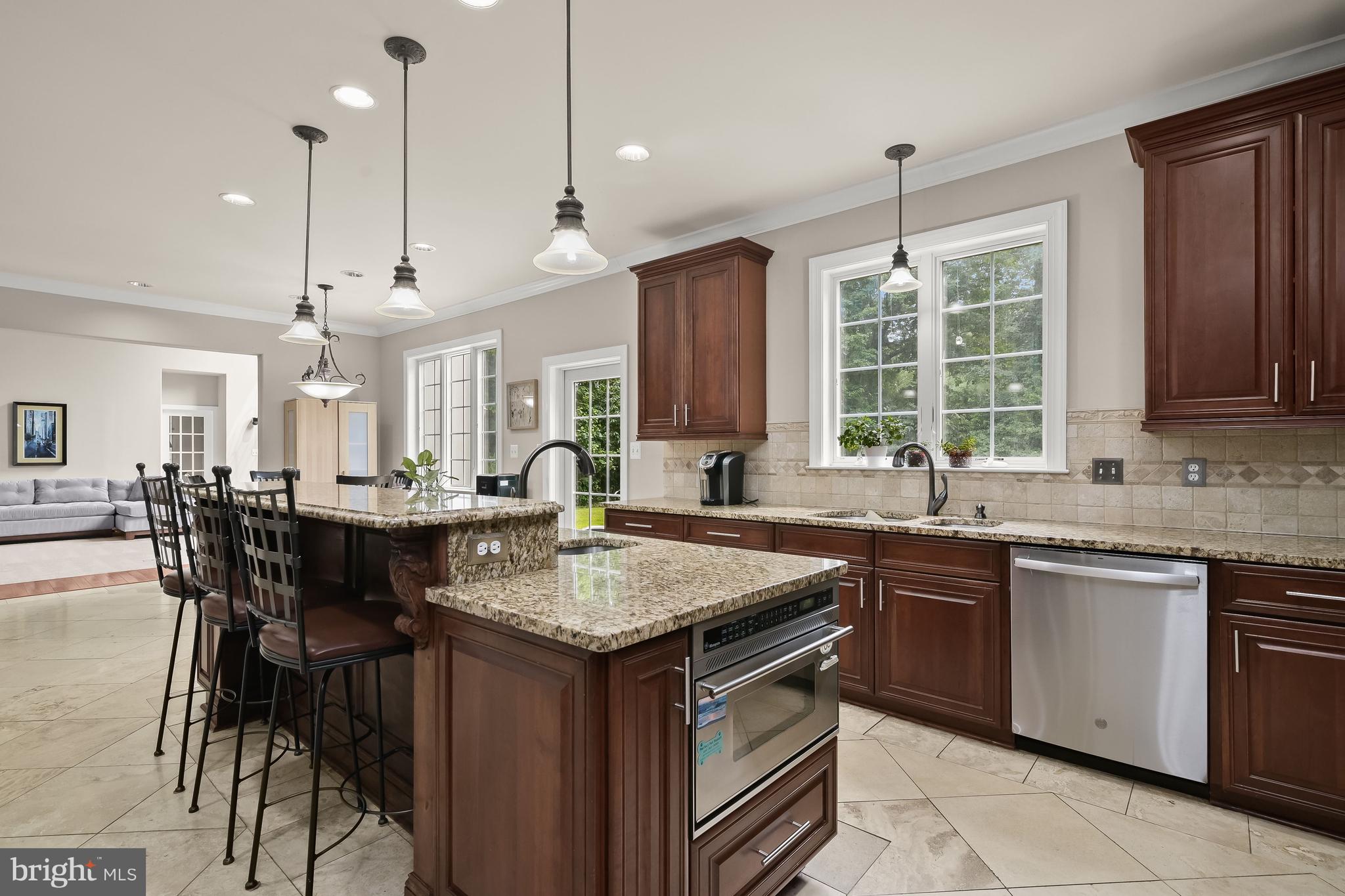 12042 Steven Lane Dunkirk, MD 20754 - Photo 17 of 79 Kitchen