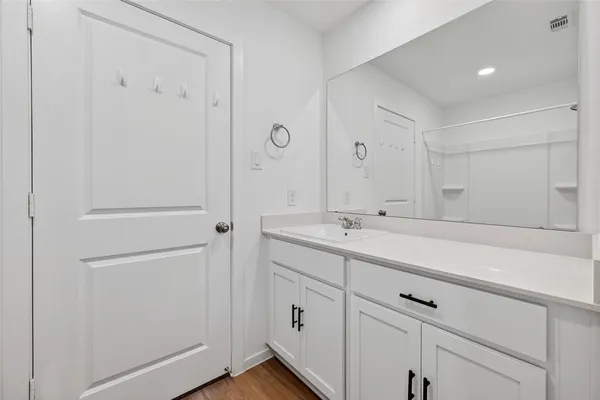 $2,500 | 3039 Ash Ray Drive, Katy, TX 77493