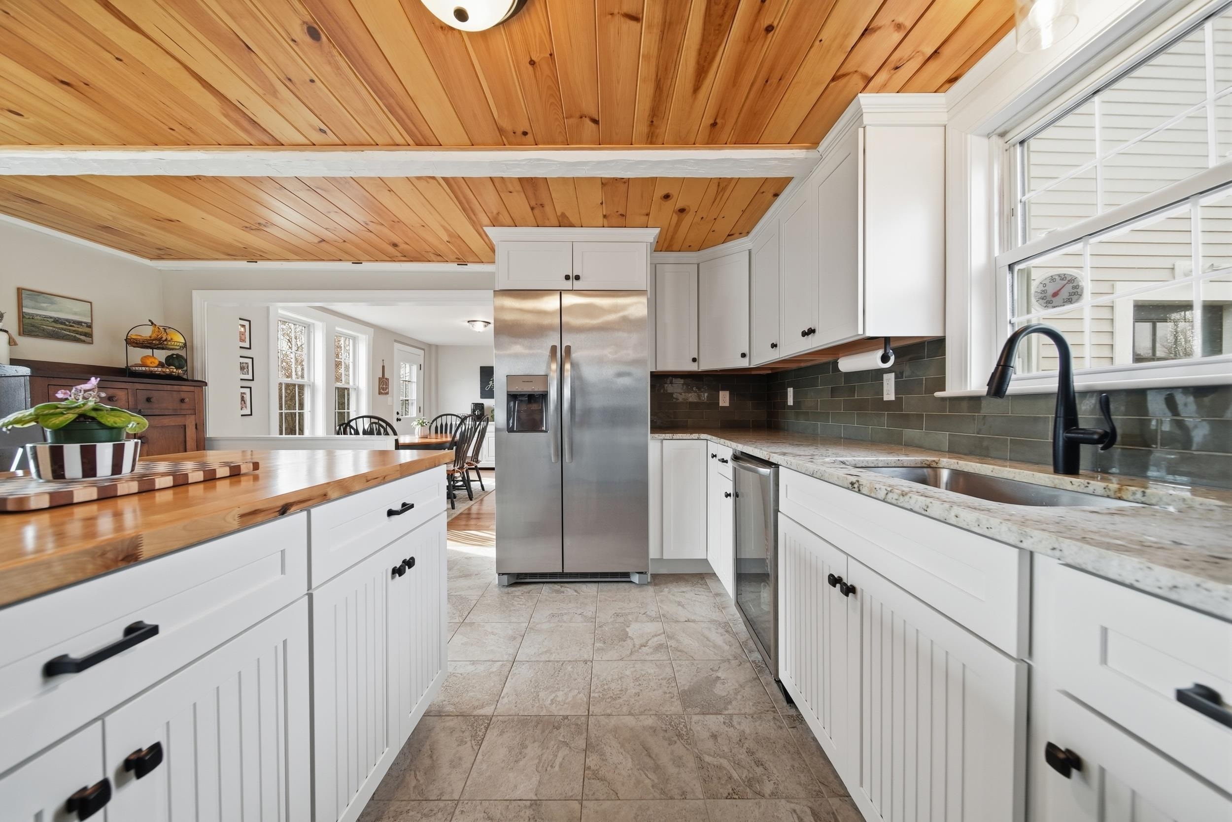 131 N Road East Kingston, NH 03827 - Photo 8 of 56