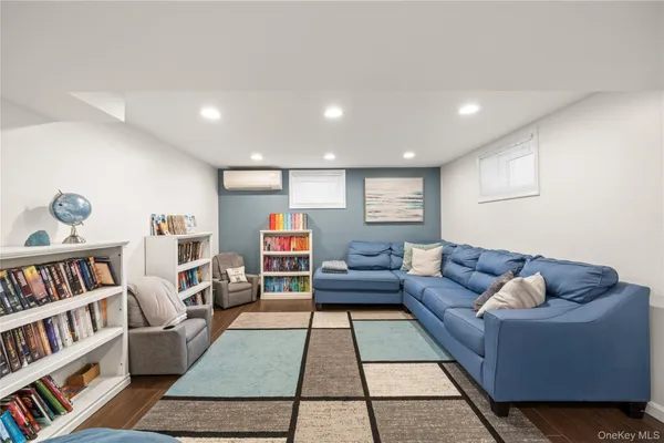 $1,300,000 | 5 Lynne Court, Suffern, NY 10901