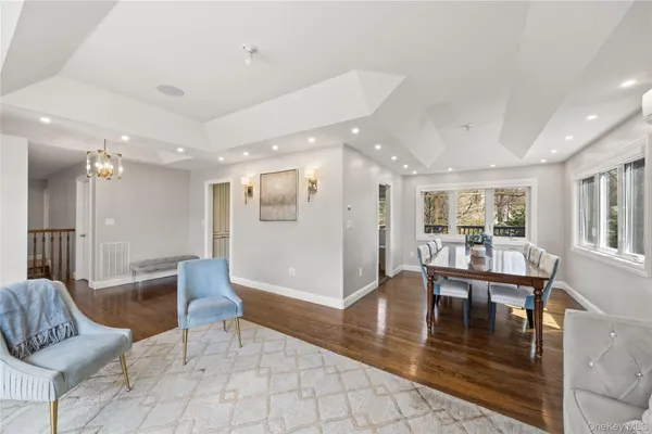 $1,300,000 | 5 Lynne Court, Suffern, NY 10901