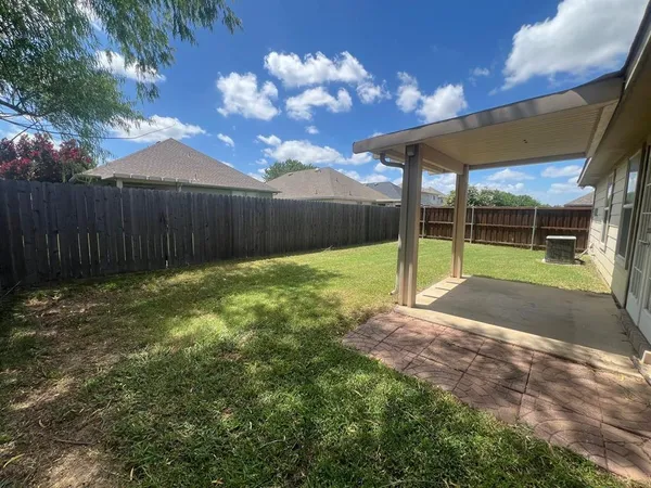 $1,895 | 10524 Flagstaff Run, Fort Worth, TX 76140