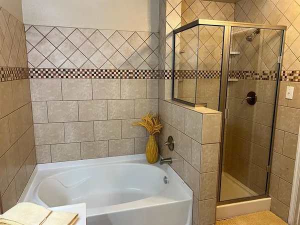 $1,895 | 10524 Flagstaff Run, Fort Worth, TX 76140