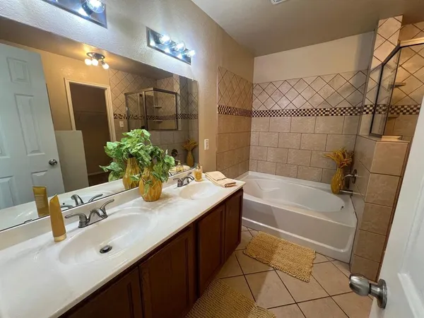 $1,895 | 10524 Flagstaff Run, Fort Worth, TX 76140