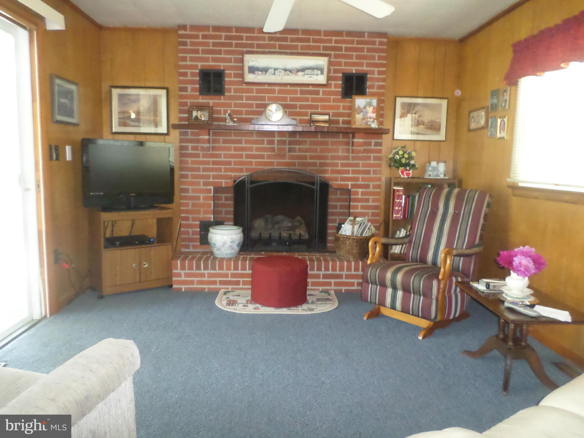 401 Riverview Road Chestertown, MD 21620 - Photo 3 of 15 Family Room